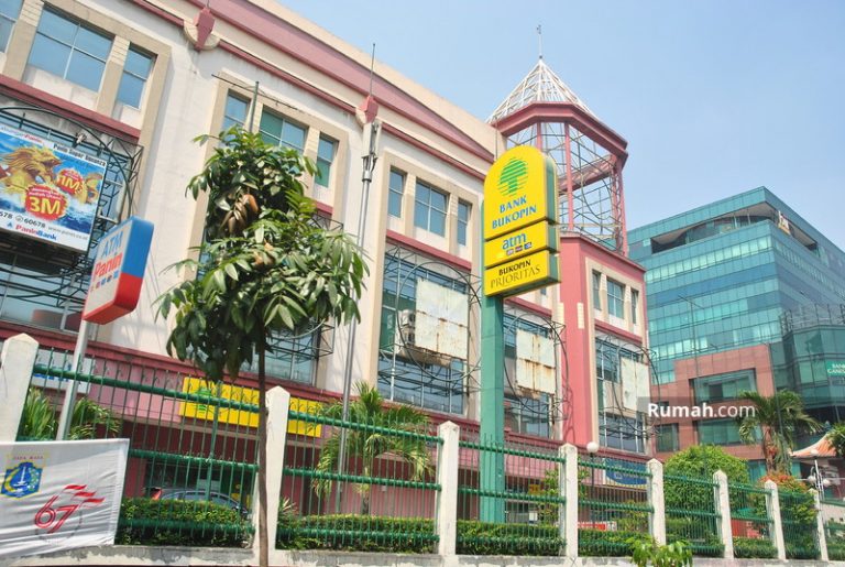 Replacement MCCB Mall Mangga Dua