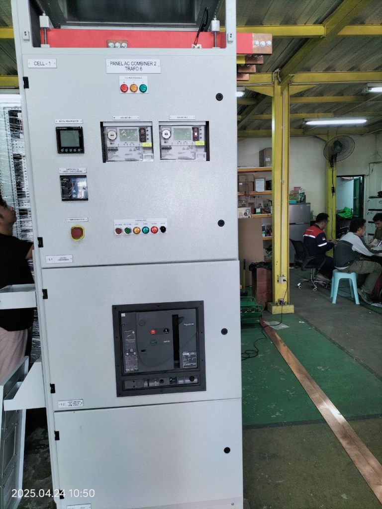 Panel AC DC Combiner PLTS