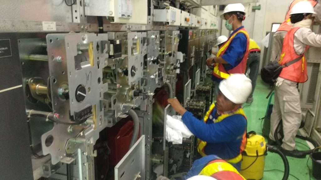 Preventive Maintenance MV Kubikel dan Test Relay Perusahaan Manufaktur Karawang 2020