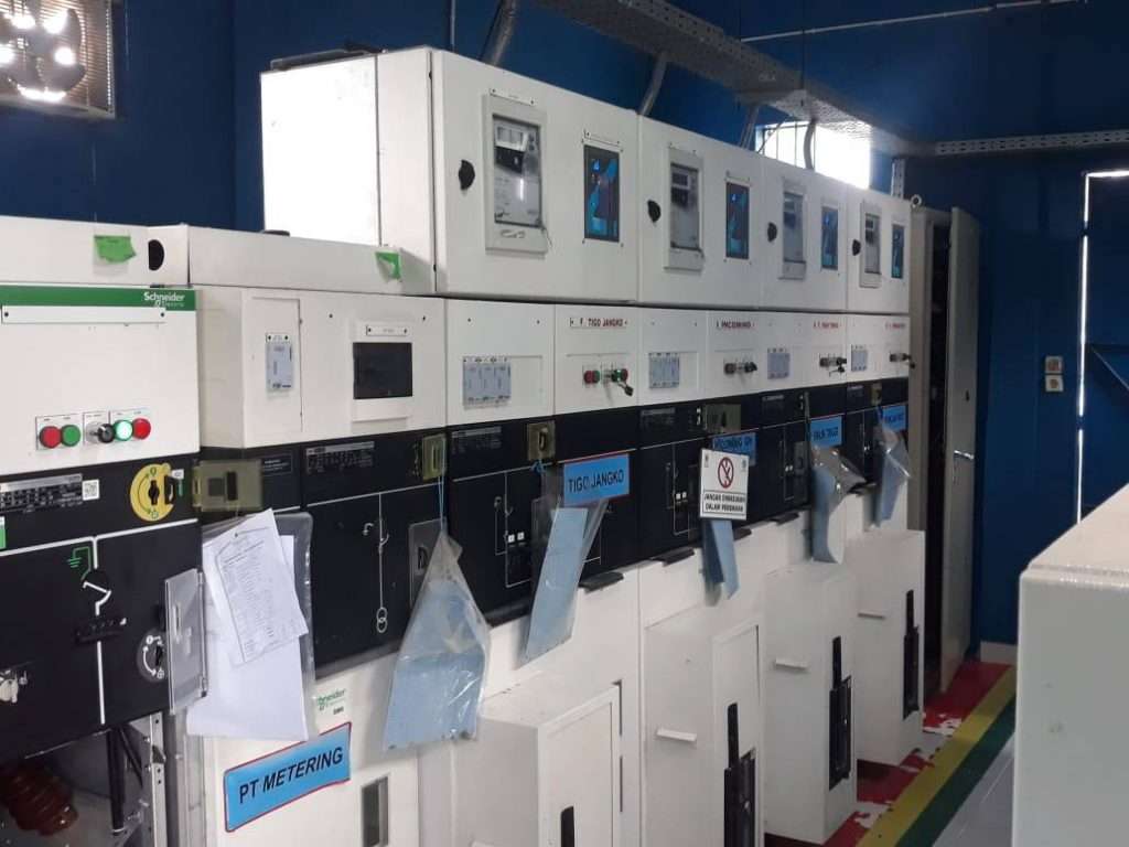 Supply dan instalasi Panel Listrik TM dan Battery Charger di PLTMH Lintau Sumatera Barat pada 2019
